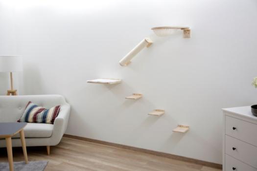 Kletterwand für Katzen aus Echtholz